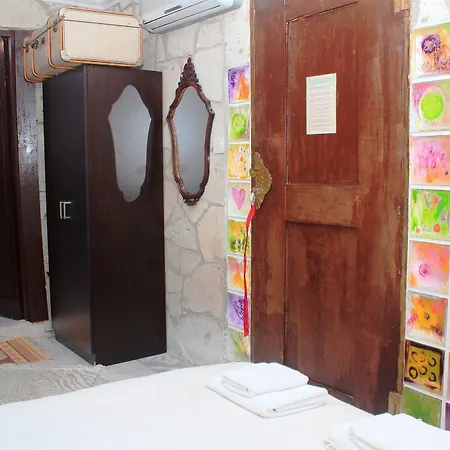 Nuans Hotel- Värdshus Alaçatı