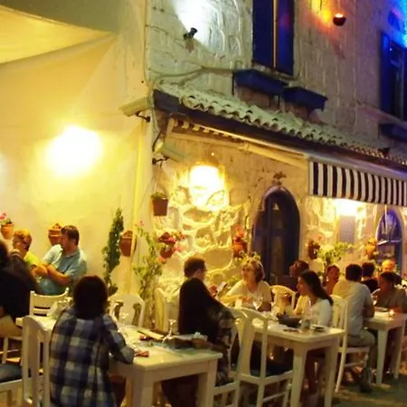 Nuans Hotel- Värdshus Alaçatı