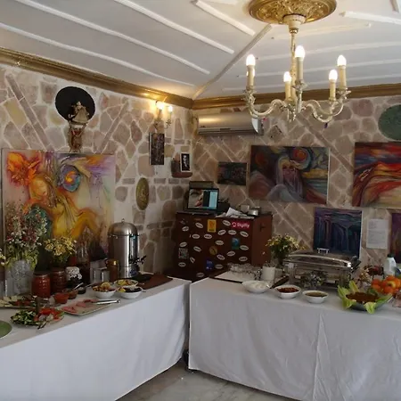 Nuans Hotel- Värdshus Alaçatı